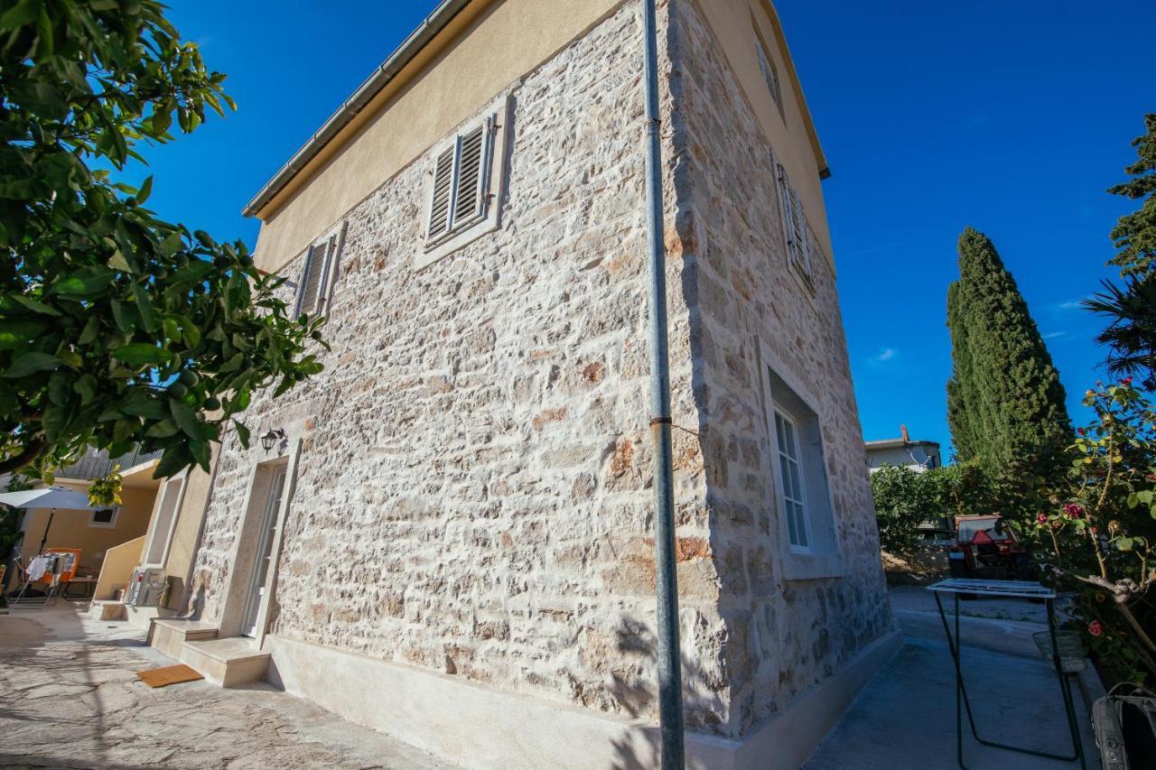 Barbarossa Apartment Sveti Filip i Jakov Bagian luar foto